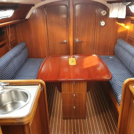 فندق Boat And Breakfast باري المظهر الخارجي الصورة